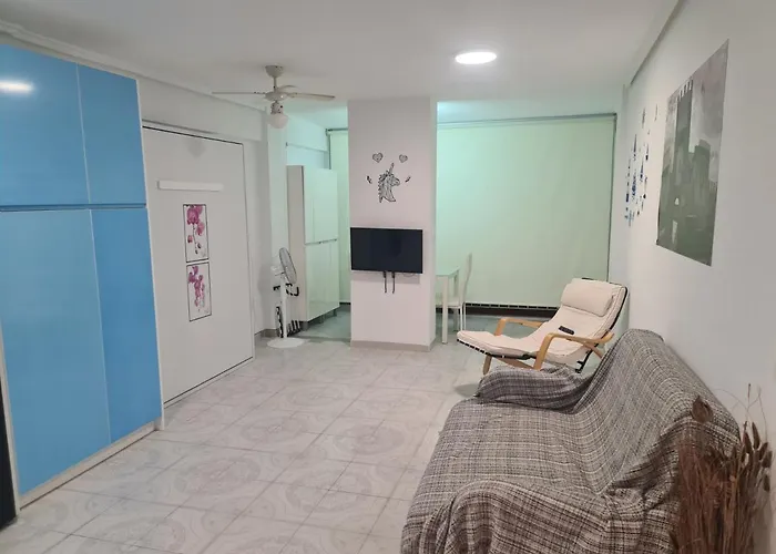 Edificio El Sol 아파트 쿠엘라