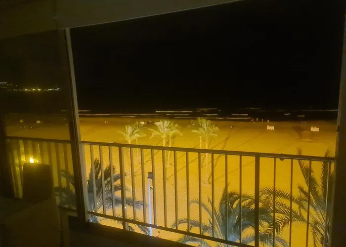 아파트 Edificio El Sol 쿠엘라